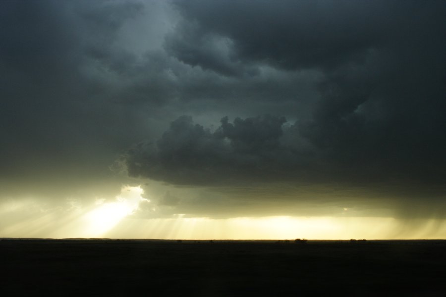 raincascade precipitation_cascade : S of Bismark, North Dakota, USA   27 May 2006