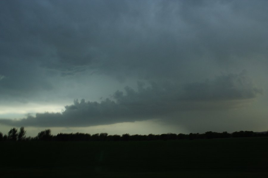 cumulonimbus thunderstorm_base : S of Bismark, North Dakota, USA   27 May 2006