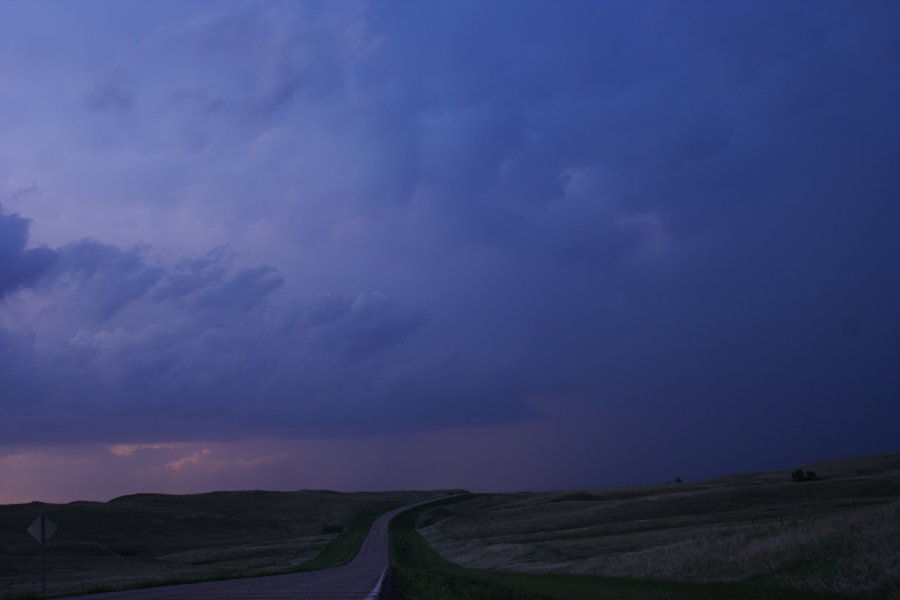 raincascade precipitation_cascade : S of Bismark, North Dakota, USA   27 May 2006