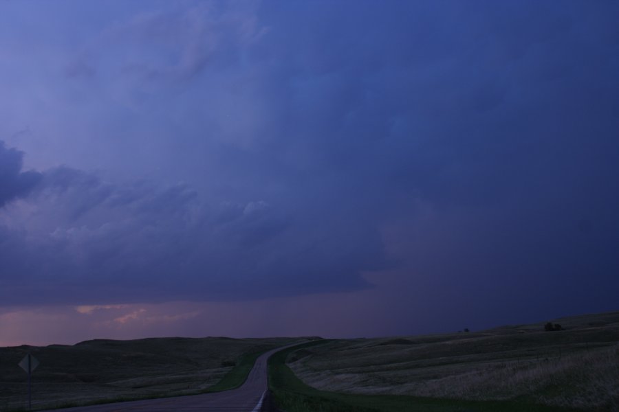 raincascade precipitation_cascade : S of Bismark, North Dakota, USA   27 May 2006