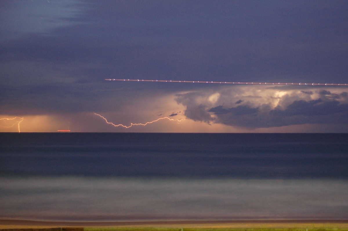 lightning lightning_bolts : Currumbin, QLD   28 May 2006