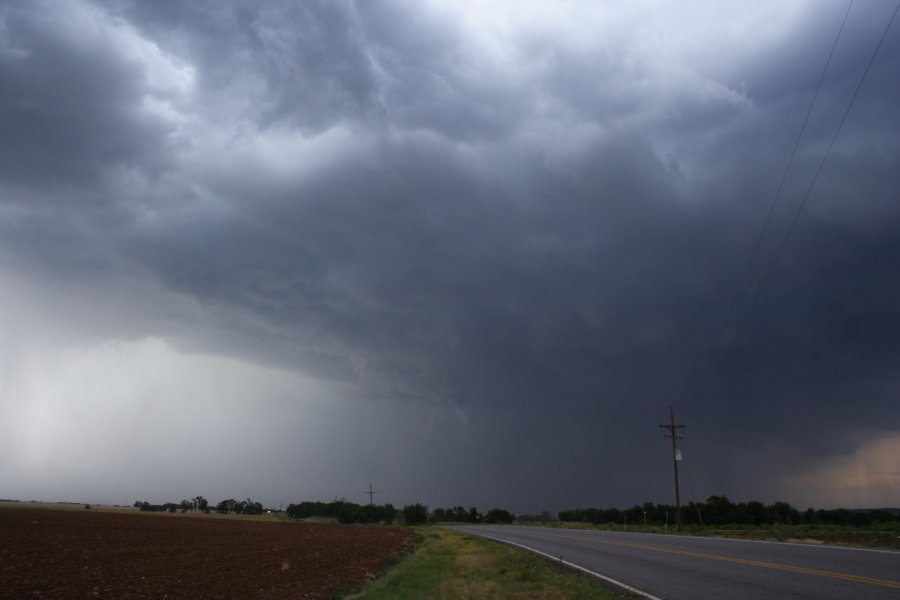 raincascade precipitation_cascade : N of Sayre, Oklahoma, USA   30 May 2006