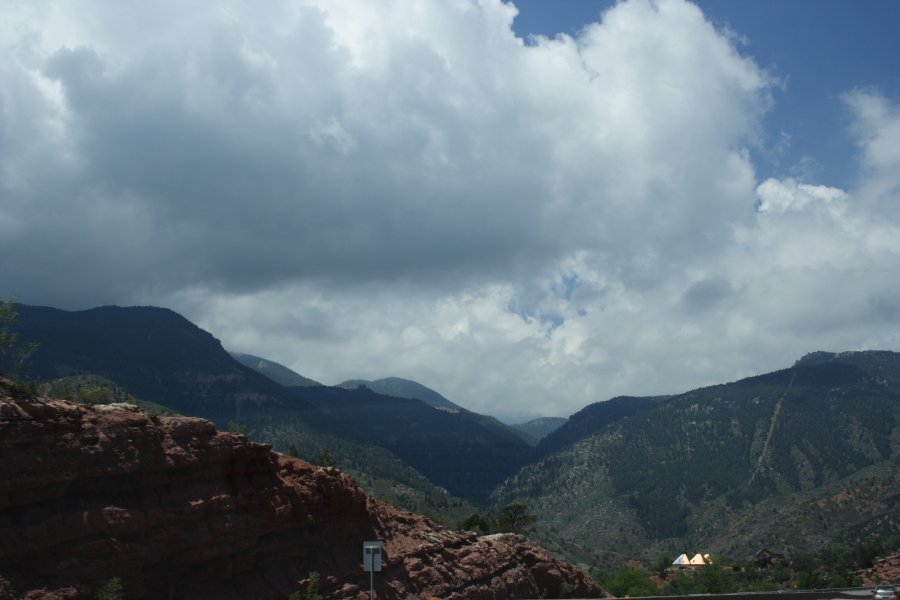 cumulus mediocris : Colorado Springs, Colorado, USA   1 June 2006