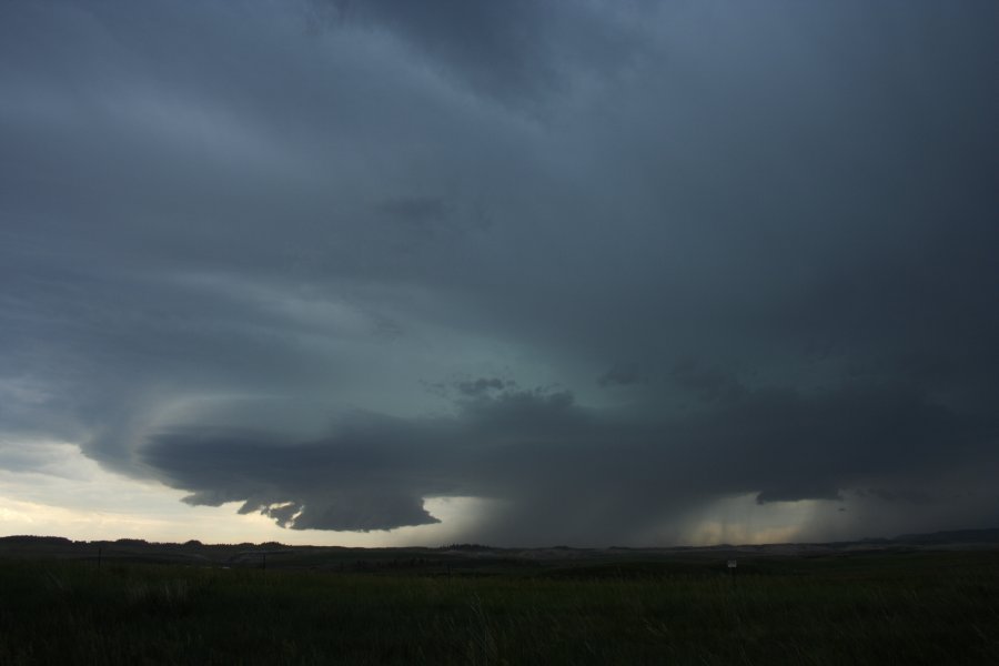 wallcloud thunderstorm_wall_cloud : E of Billings, Montana, USA   8 June 2006