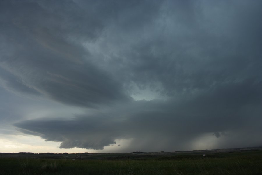 cumulonimbus supercell_thunderstorm : E of Billings, Montana, USA   8 June 2006