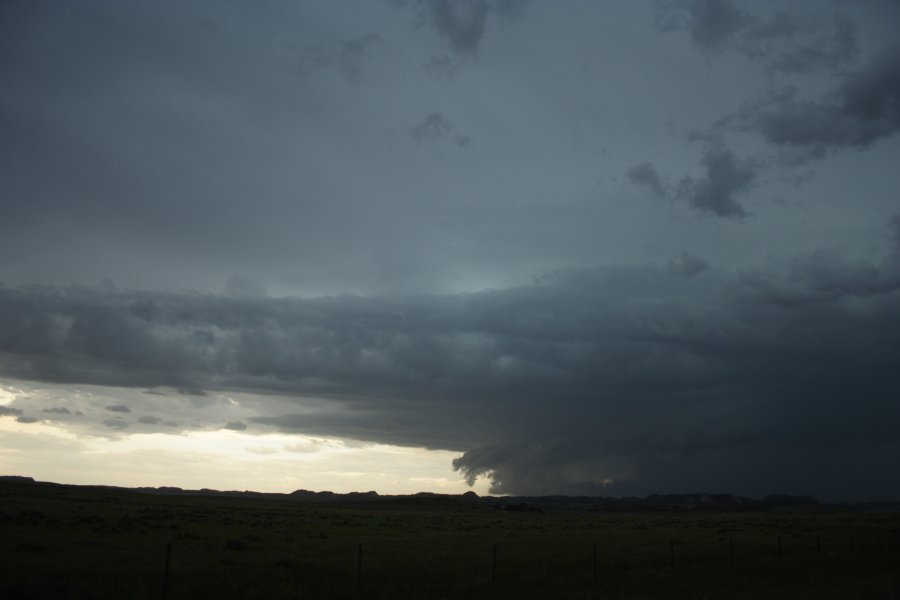 cumulonimbus supercell_thunderstorm : E of Billings, Montana, USA   8 June 2006