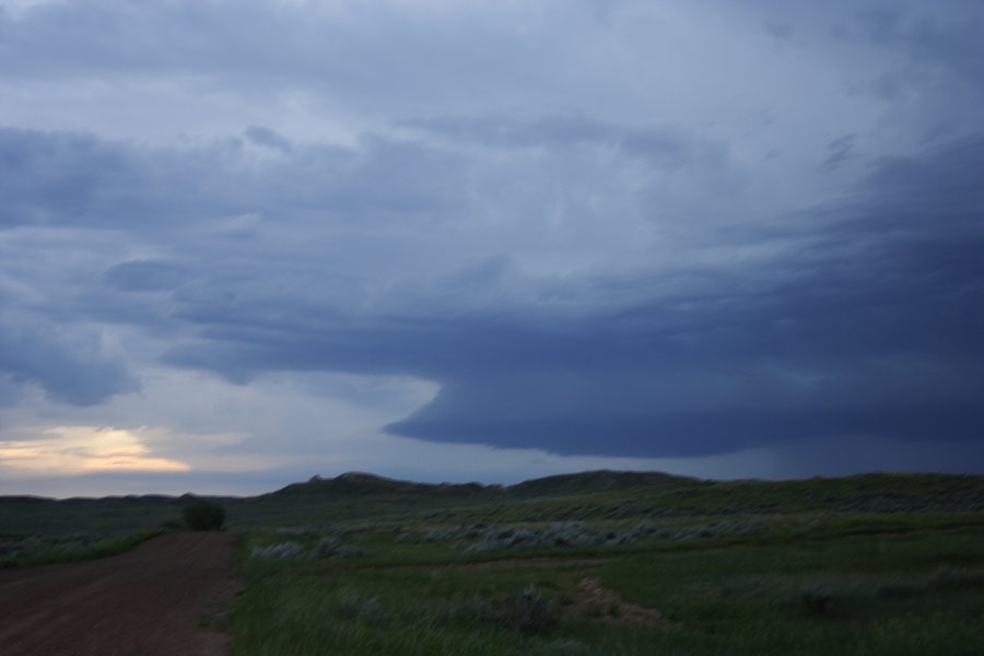 cumulonimbus supercell_thunderstorm : SW of Miles City, Montana, USA   8 June 2006