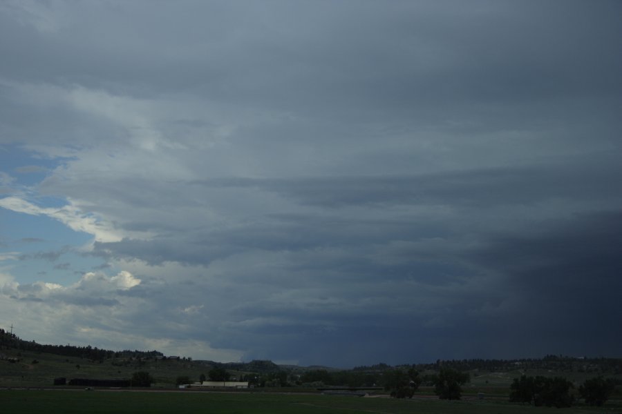 cumulonimbus supercell_thunderstorm : NW of Newcastle, Wyoming, USA   9 June 2006