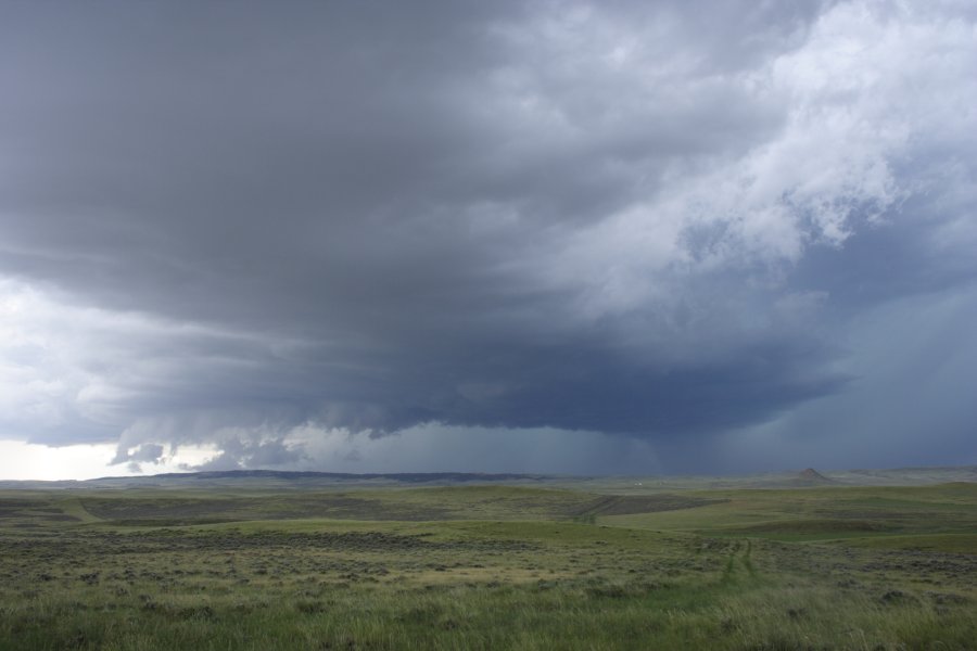 cumulonimbus supercell_thunderstorm : NW of Newcastle, Wyoming, USA   9 June 2006