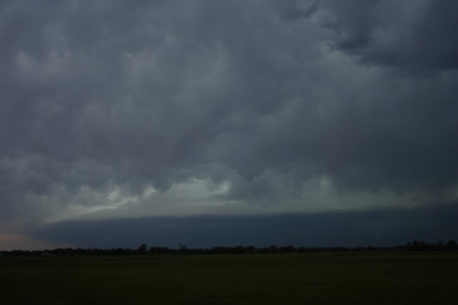 shelfcloud shelf_cloud : SE of Authur, Nebraska, USA   10 June 2006