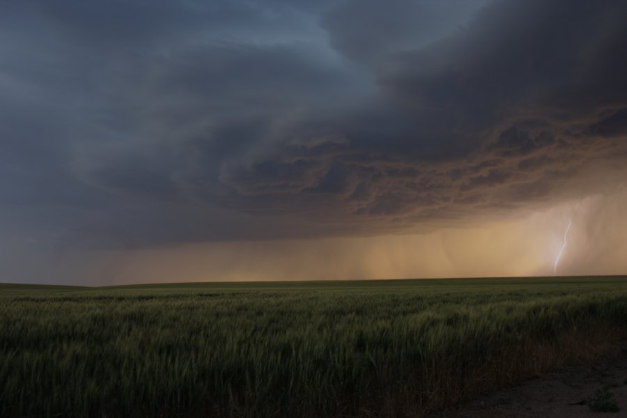 raincascade precipitation_cascade : S of Fort Morgan, Colorado, USA   11 June 2006