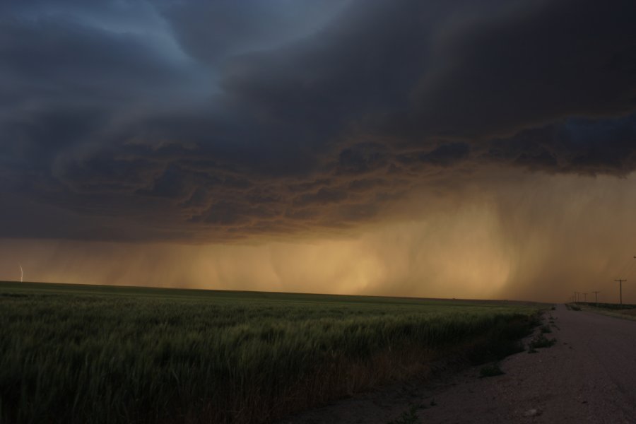 raincascade precipitation_cascade : S of Fort Morgan, Colorado, USA   11 June 2006