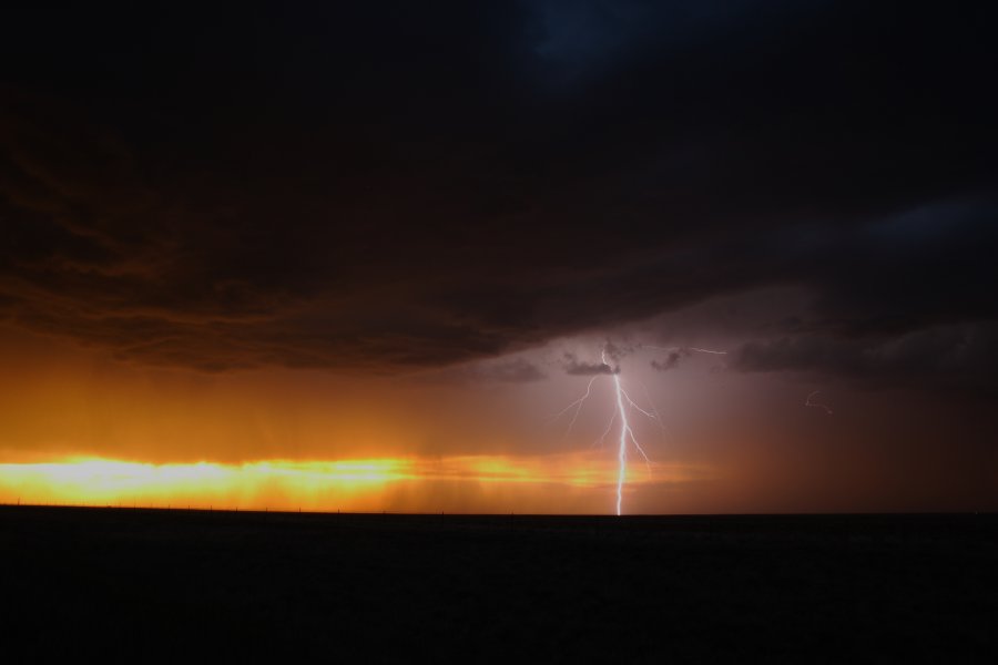 raincascade precipitation_cascade : S of Fort Morgan, Colorado, USA   11 June 2006