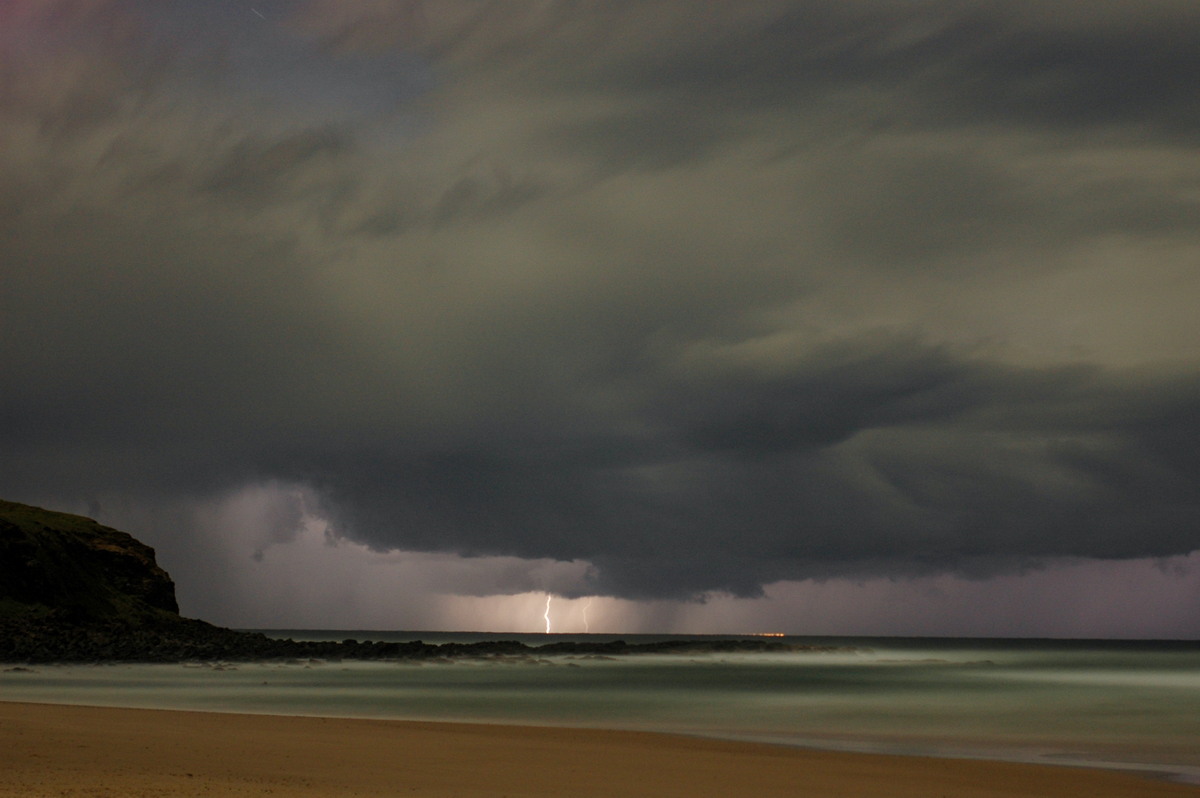 lightning lightning_bolts : Ballina, NSW   3 July 2006