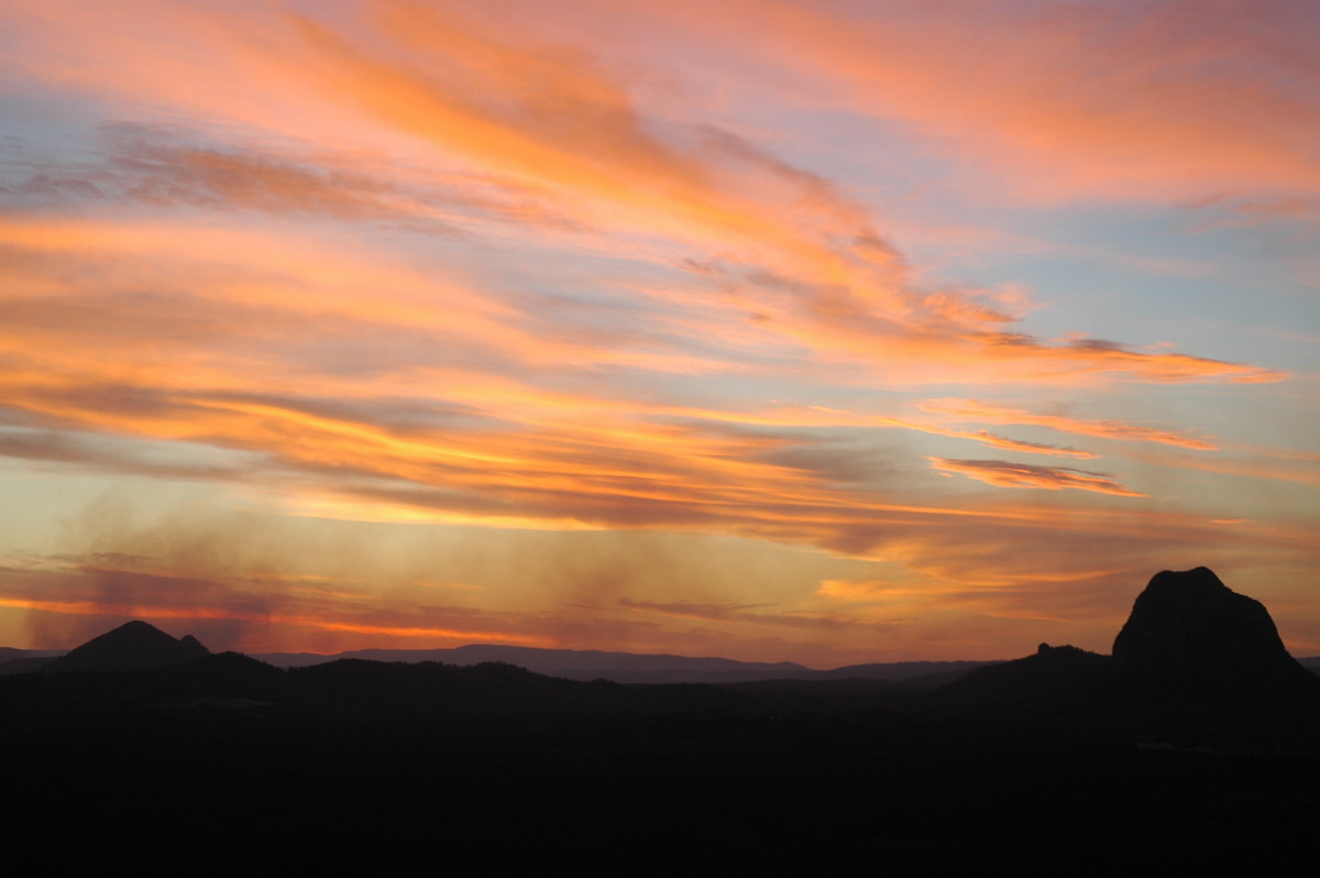 sunset sunset_pictures : Glasshouse Mountains, QLD   28 October 2006