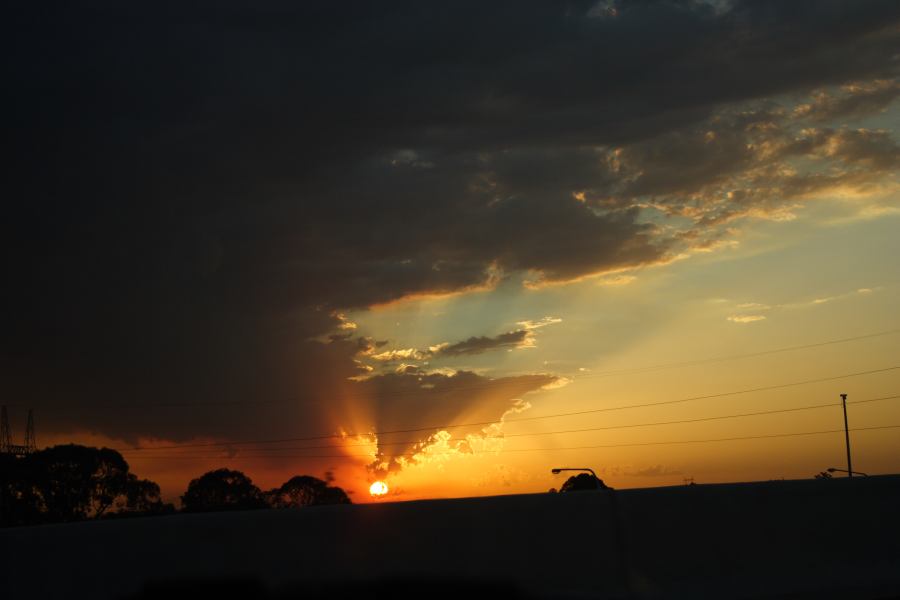 halosundog halo_sundog_crepuscular_rays : M7 freeway N of Campbelltown, NSW   31 October 2006