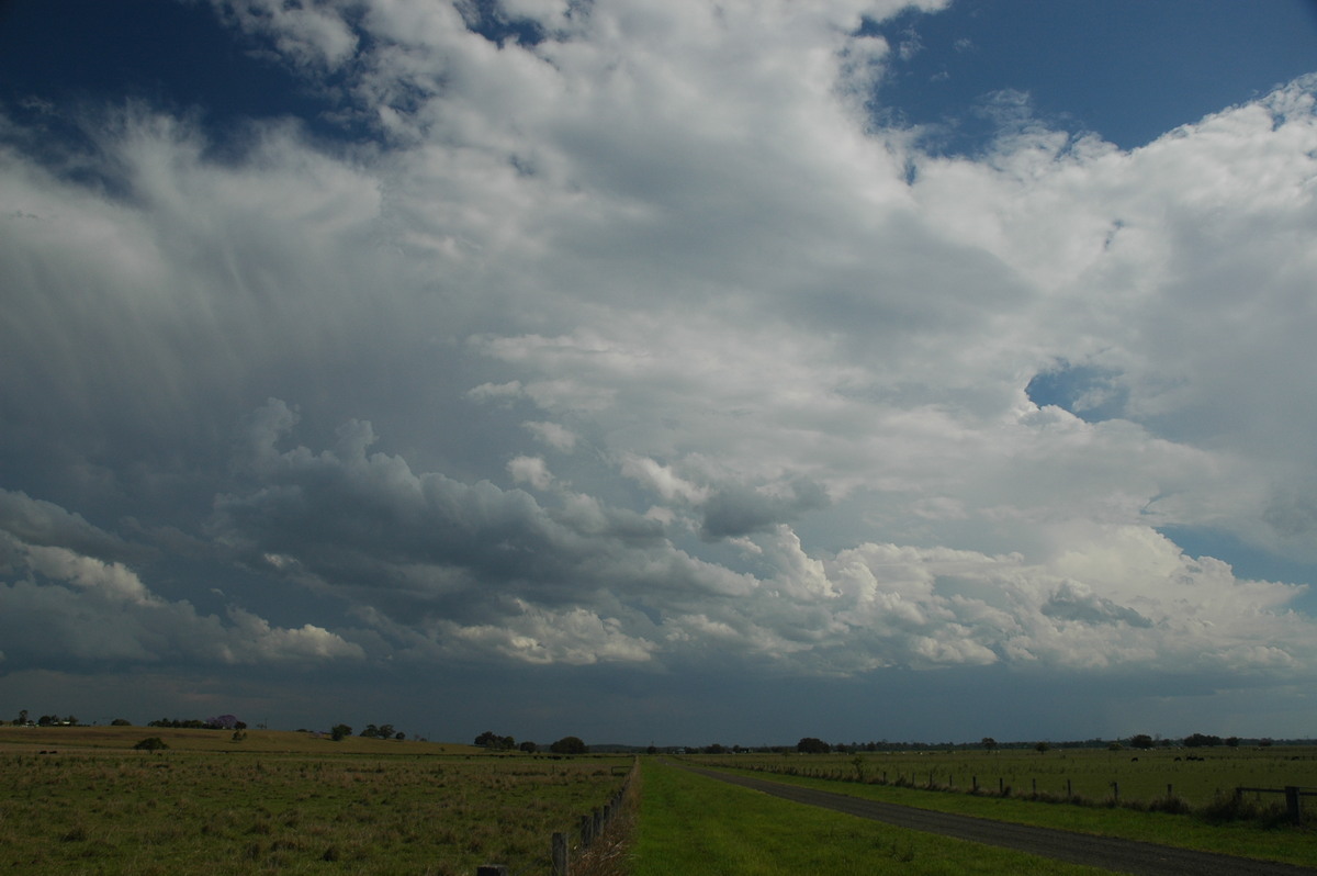 thunderstorm cumulonimbus_incus : McKees Hill, NSW   1 November 2006