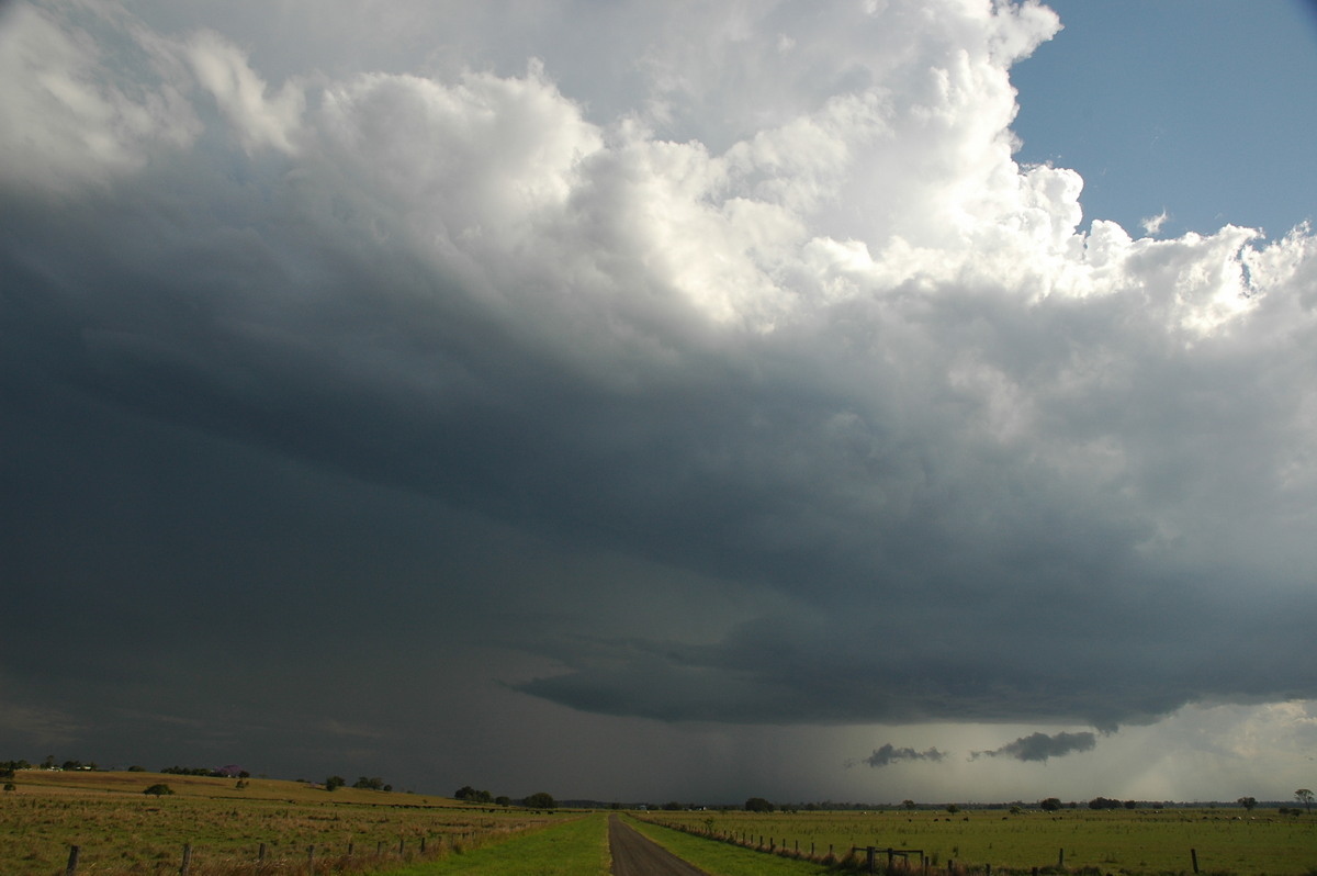 inflowband thunderstorm_inflow_band : McKees Hill, NSW   1 November 2006