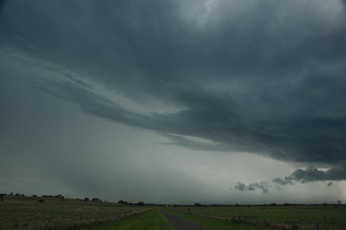 inflowband thunderstorm_inflow_band : McKees Hill, NSW   1 November 2006