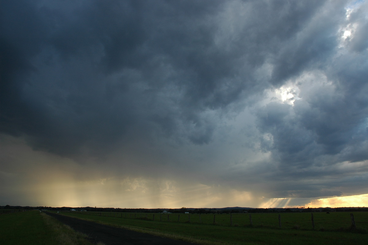 cumulonimbus thunderstorm_base : N of Casino, NSW   1 November 2006