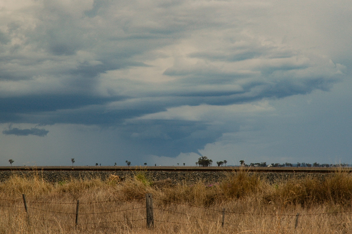 tornadoes funnel_tornado_waterspout : Dalby, QLD   4 November 2006