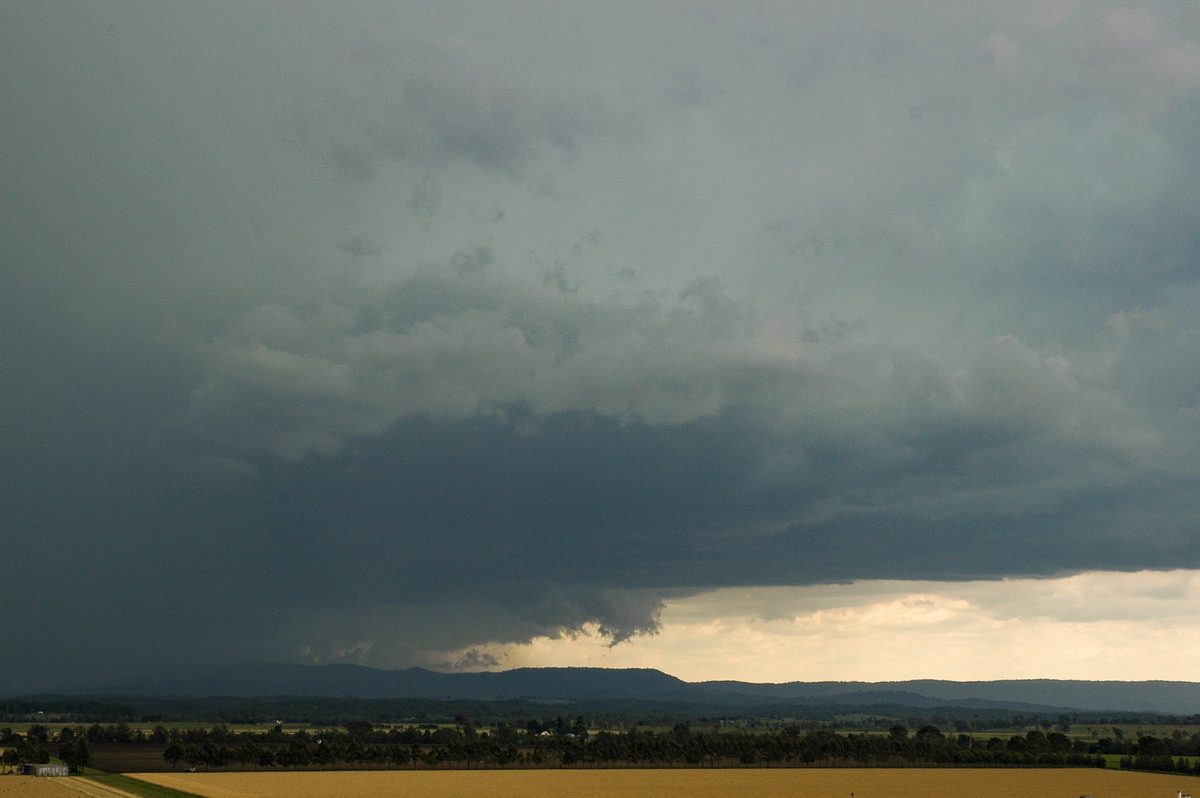 wallcloud thunderstorm_wall_cloud : N of Casino, NSW   8 November 2006