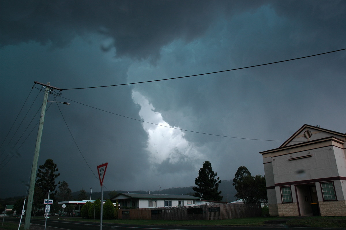 cumulonimbus supercell_thunderstorm : Wiangaree, NSW   8 November 2006