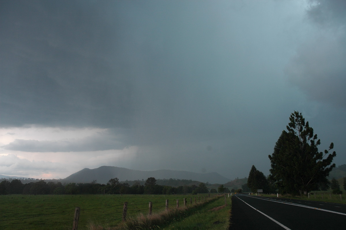 cumulonimbus supercell_thunderstorm : N of Wiangaree, NSW   8 November 2006