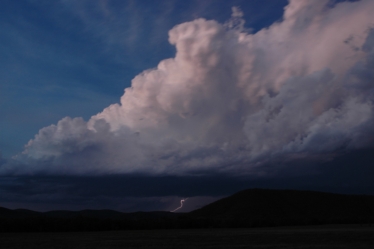 lightning lightning_bolts : W of Tenterfield, NSW   8 November 2006