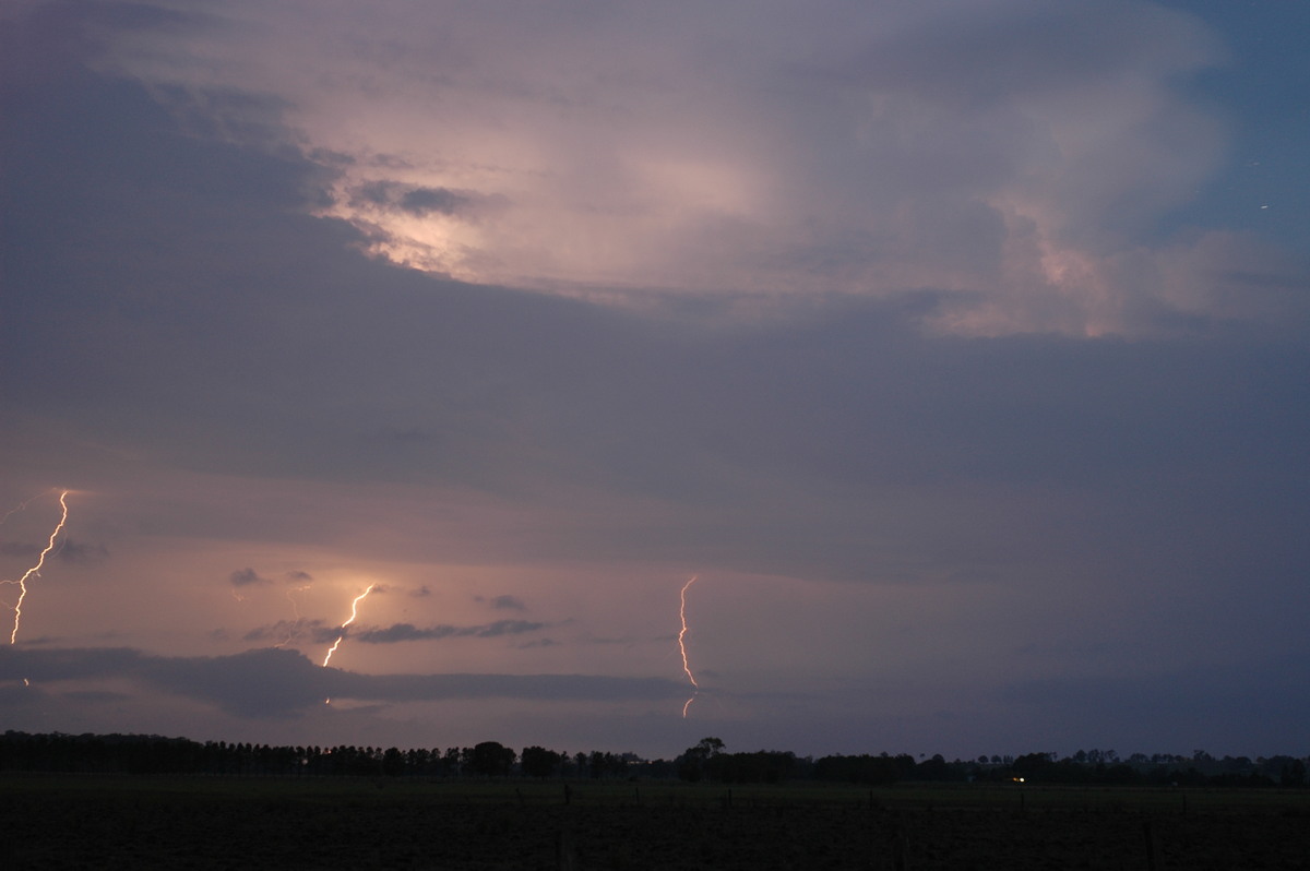 lightning lightning_bolts : N of Casino, NSW   26 November 2006