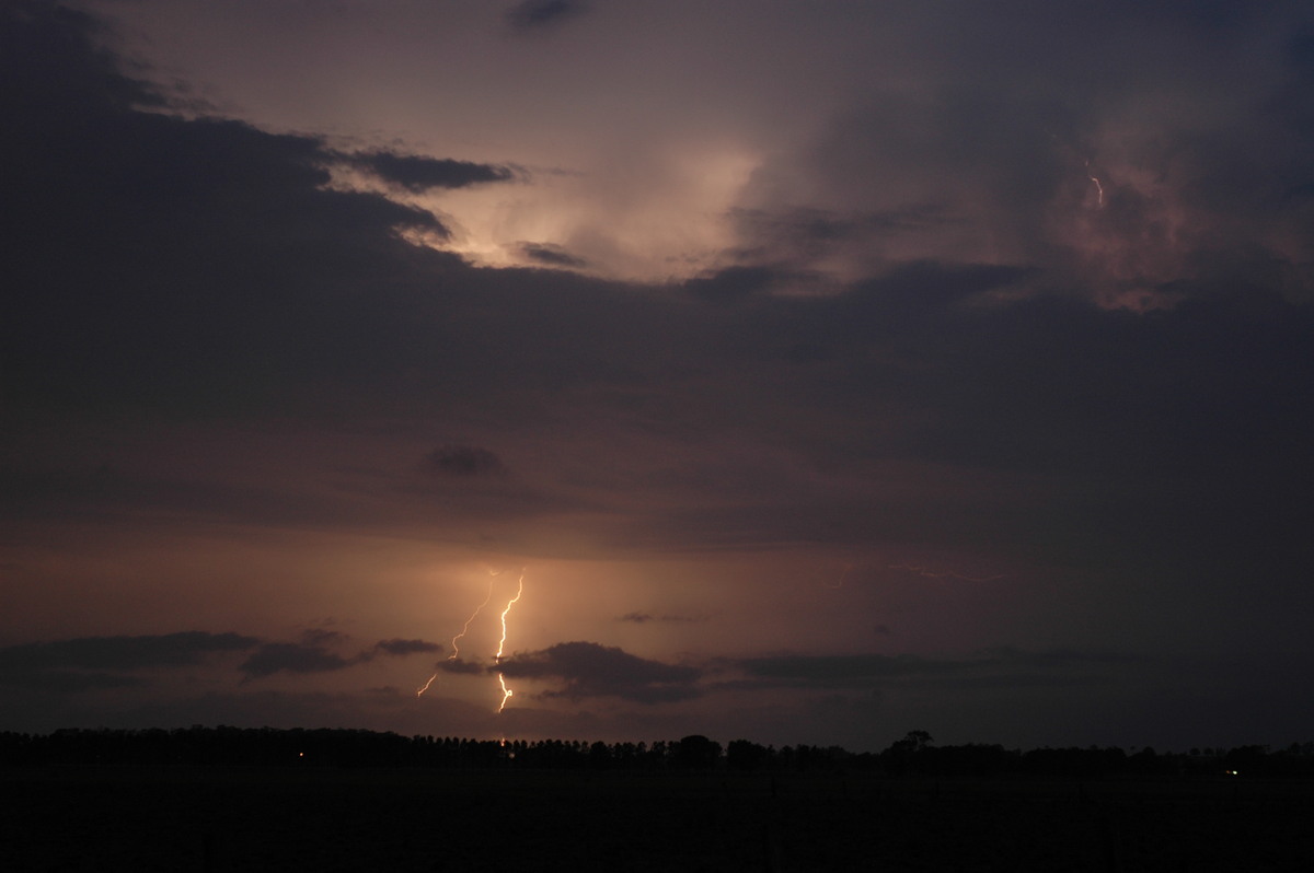 lightning lightning_bolts : N of Casino, NSW   26 November 2006