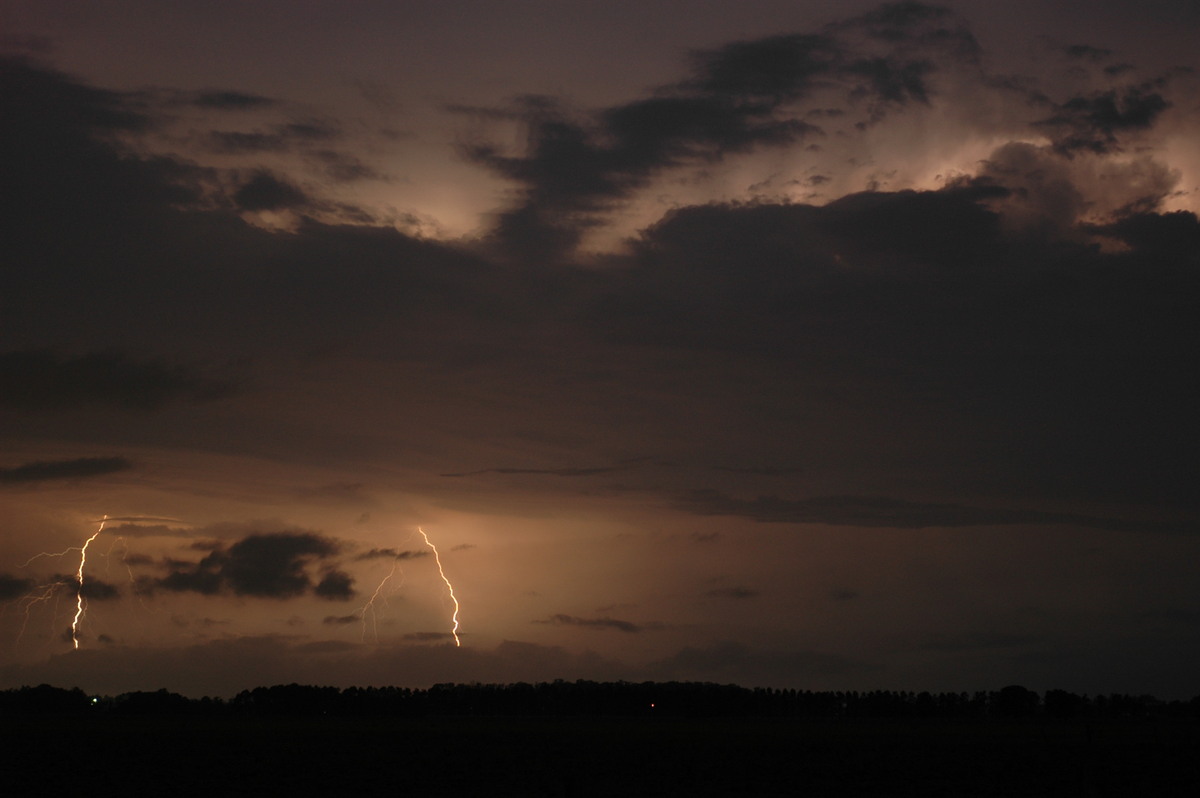 lightning lightning_bolts : N of Casino, NSW   26 November 2006