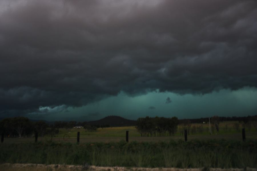 cumulonimbus supercell_thunderstorm : 20km S of Tenterfield, NSW   27 November 2006