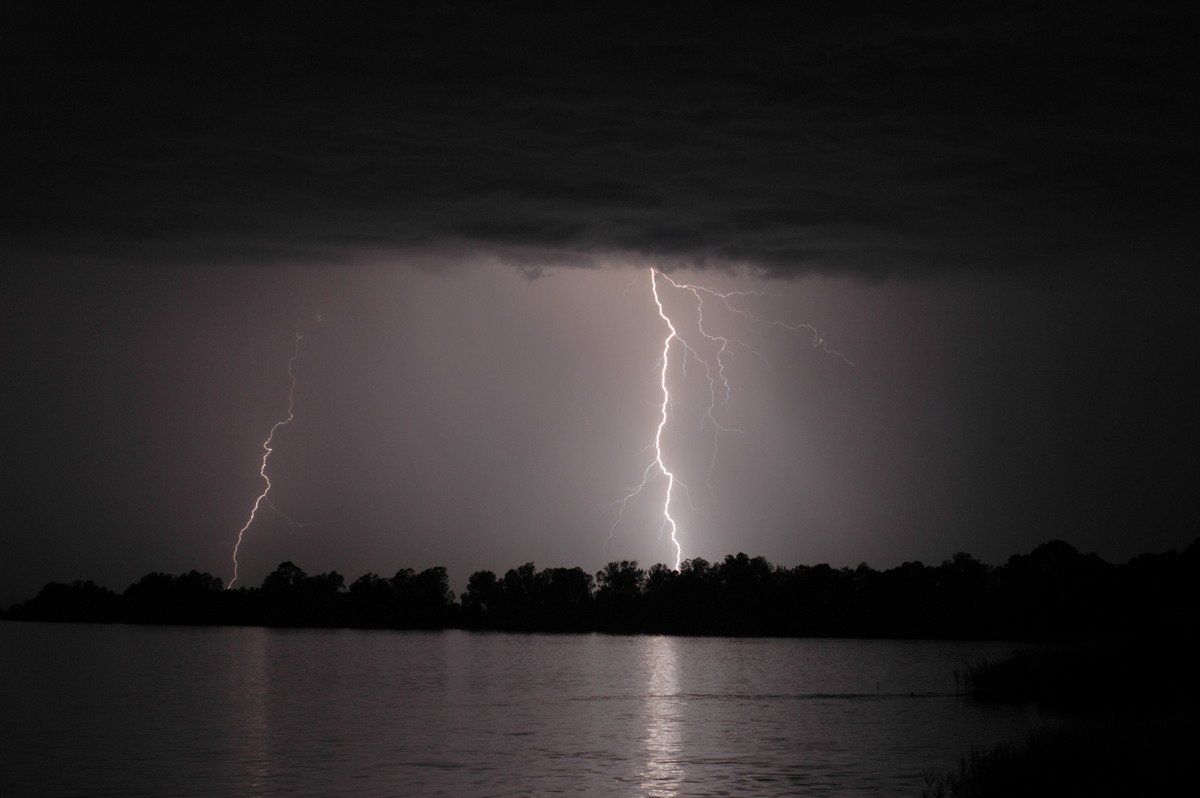 lightning lightning_bolts : Lawrence, NSW   28 November 2006