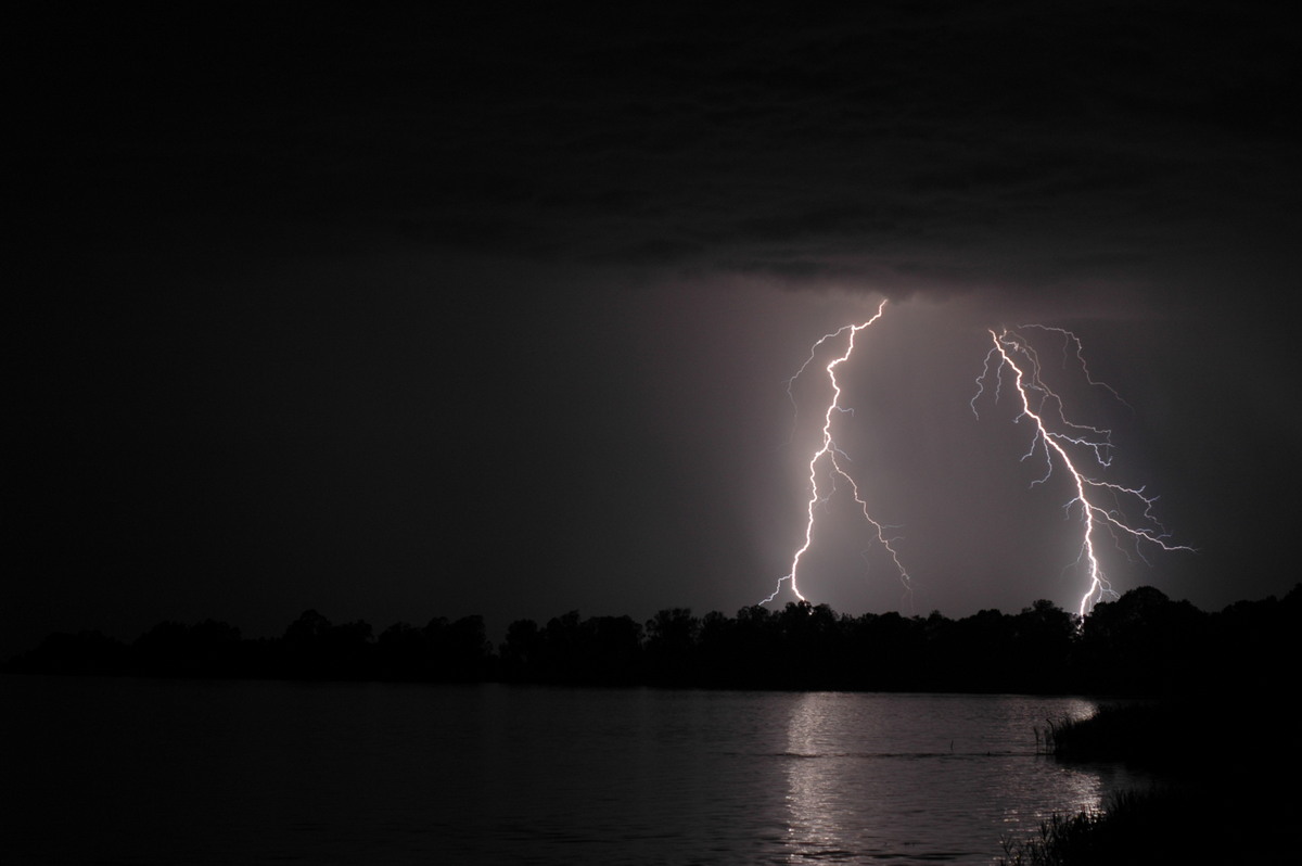 lightning lightning_bolts : Lawrence, NSW   28 November 2006