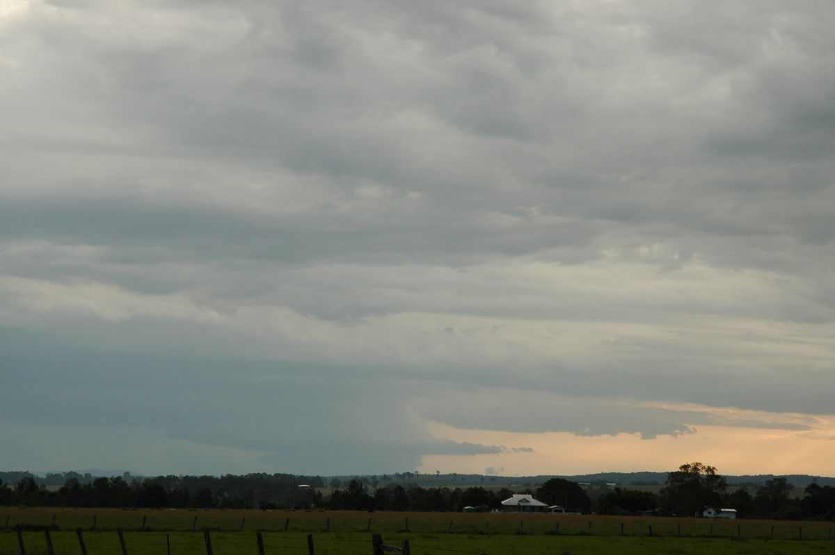 wallcloud thunderstorm_wall_cloud : N of Casino, NSW   15 December 2006