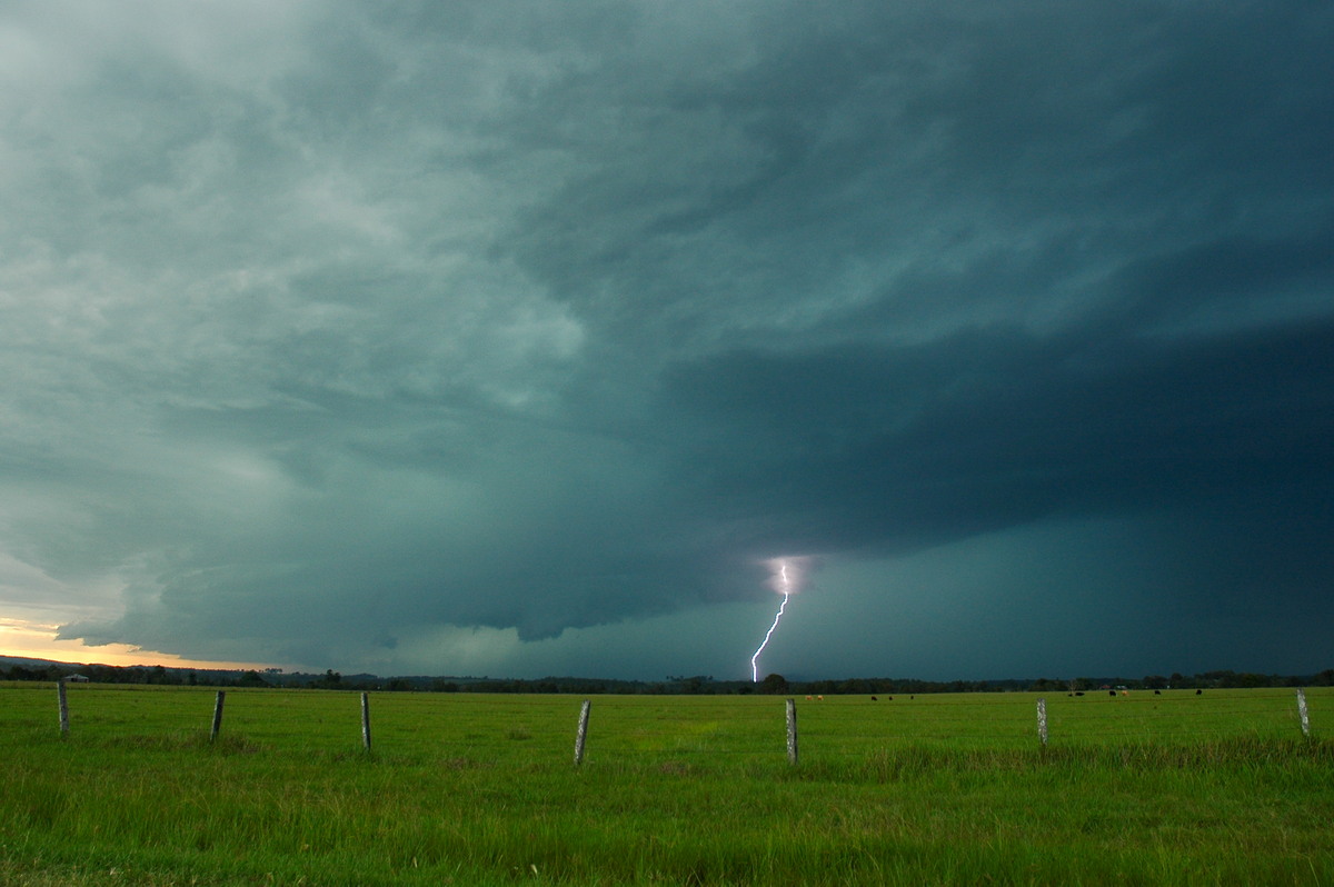 lightning lightning_bolts : N of Casino, NSW   15 December 2006