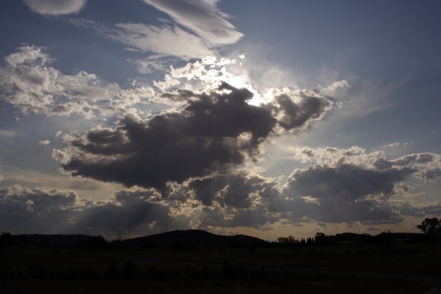 halosundog halo_sundog_crepuscular_rays : Mittagong, NSW   28 December 2006