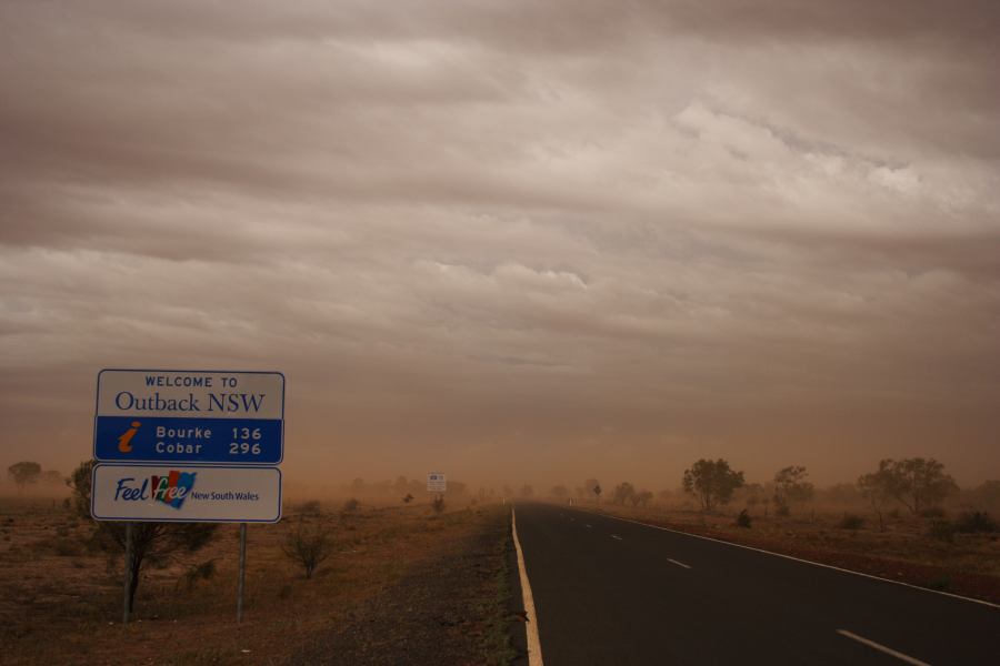 microburst micro_burst : near Barringun, NSW   2 January 2007