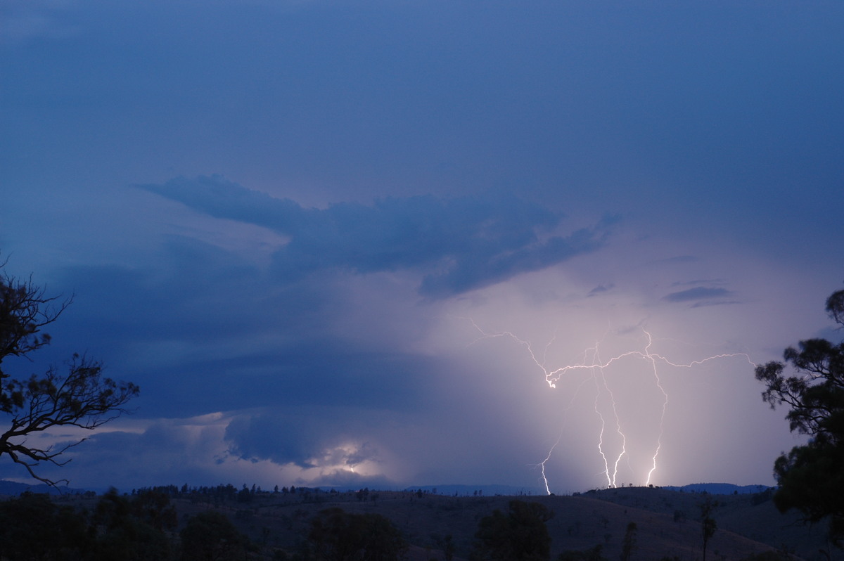 lightning lightning_bolts : W of Tenterfield, NSW   12 January 2007