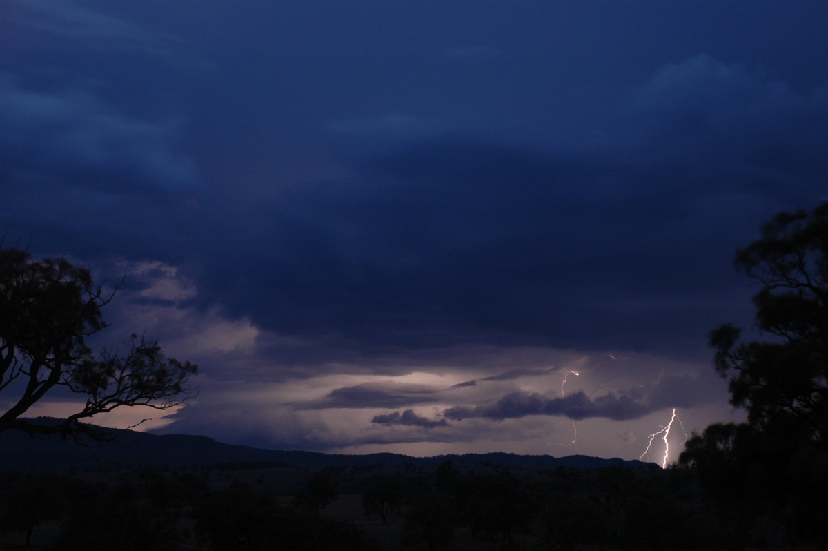 lightning lightning_bolts : W of Tenterfield, NSW   12 January 2007