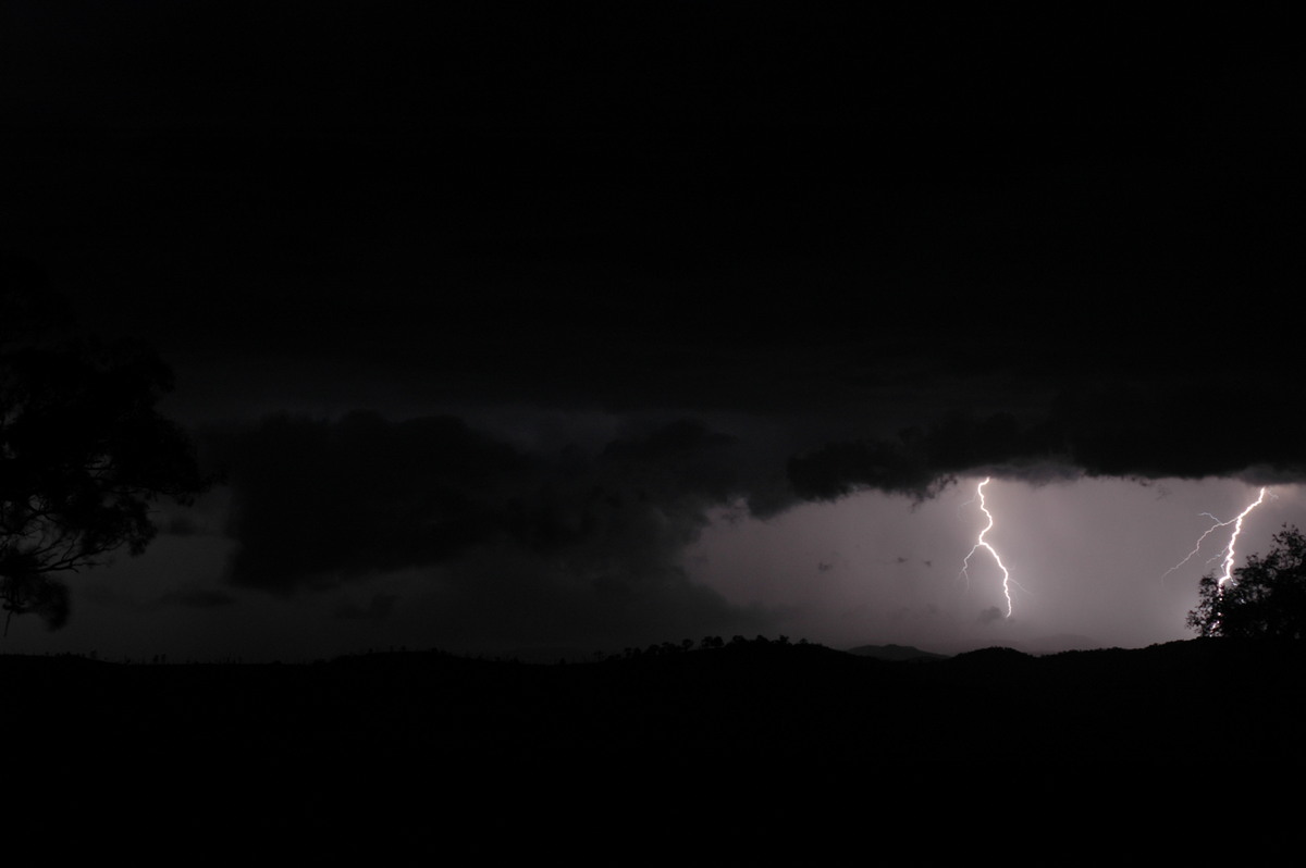 lightning lightning_bolts : W of Tenterfield, NSW   12 January 2007