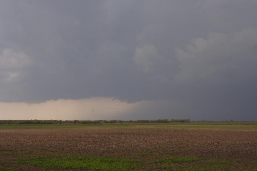 cumulonimbus supercell_thunderstorm : SW of Seymour, Texas, USA   13 April 2007