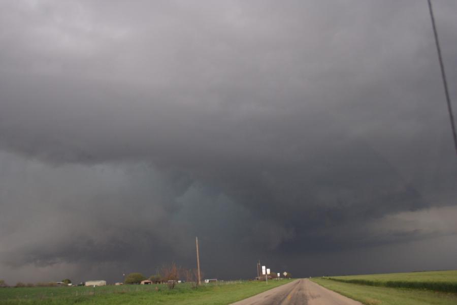 cumulonimbus supercell_thunderstorm : SSW of Seymour, Texas, USA   13 April 2007