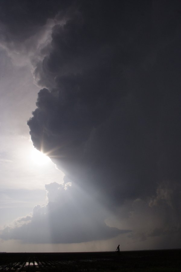 updraft thunderstorm_updrafts : S of White Deer, Texas, USA   23 April 2007