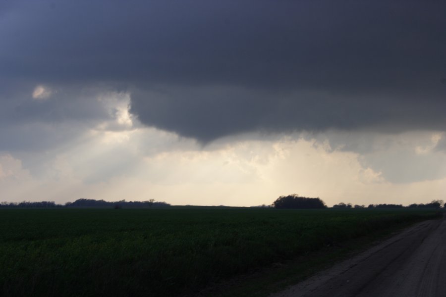 wallcloud thunderstorm_wall_cloud : Nickerson, Kansas, USA   24 April 2007