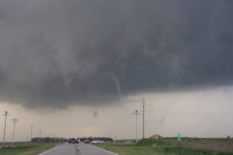 cumulonimbus supercell_thunderstorm : Nickerson, Kansas, USA   24 April 2007