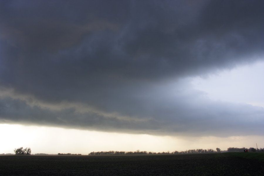 cumulonimbus supercell_thunderstorm : Nickerson, Kansas, USA   24 April 2007