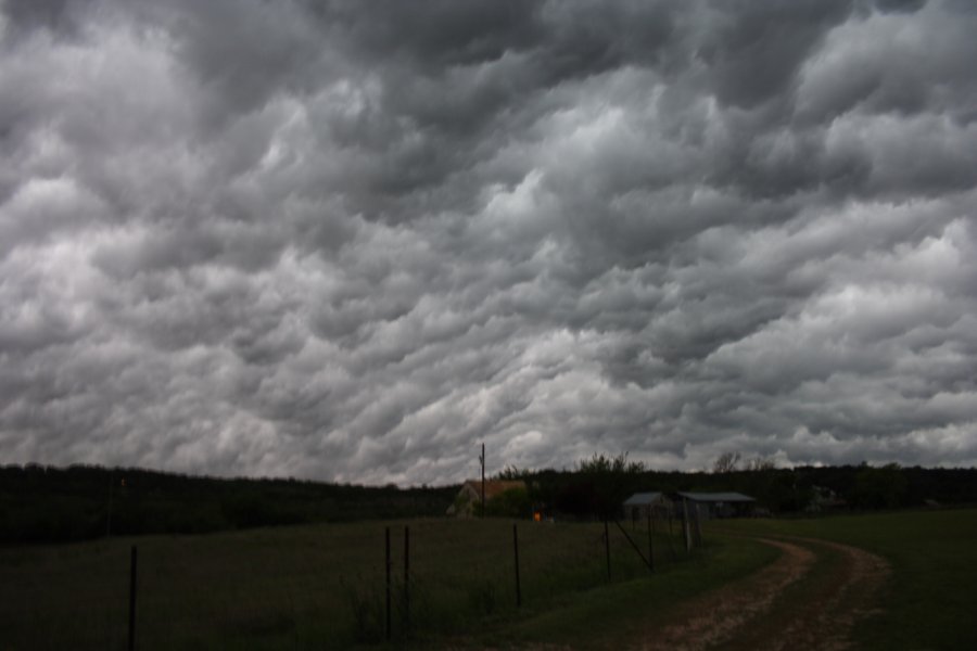 shelfcloud shelf_cloud : W of Fredericksburg, Texas, USA   2 May 2007