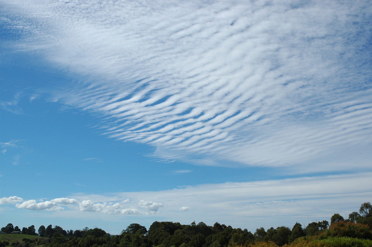 altocumulus undulatus : McLeans Ridges, NSW   2 May 2007